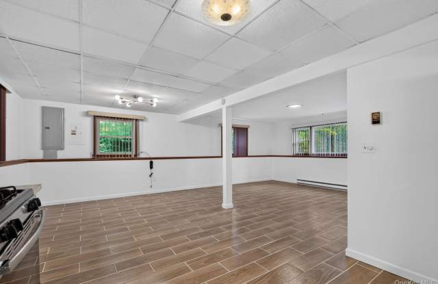 155 Stoneleigh Avenue Gallery 2