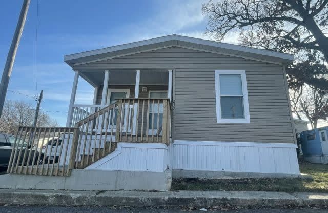 232 Cardinal Lane - 232 Cardinal Lane, Madison, WI 53704