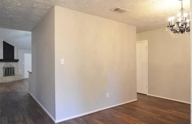 13418 Wimbledon Oaks Drive Gallery 4