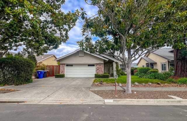 Charming 3-Bedroom Home in Lake Park Neighborhood with Fenced Yard & Landscaping Included photos photos