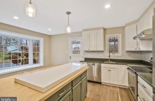 4818 PONDEROSA DRIVE Gallery 3
