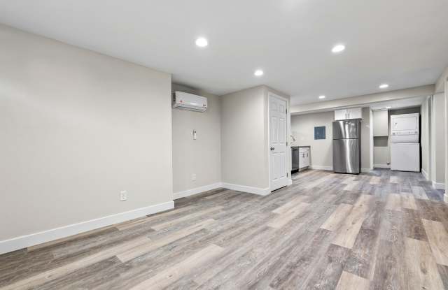 4204 51st Street - B Gallery 2