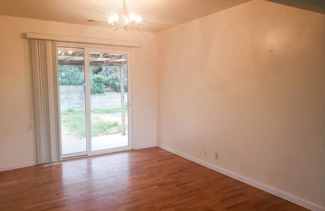 1846 Ord Grove Avenue Gallery 2