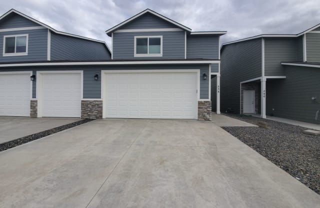 534 Bedrock Loop - 534 Bedrock Loop, West Richland, WA 99353