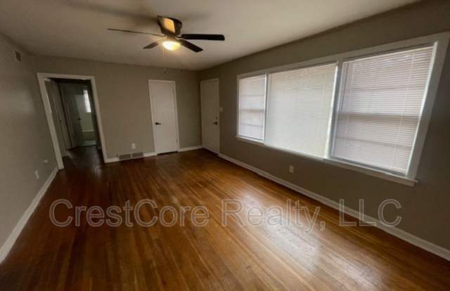 3602 Hallbrook St Gallery 4