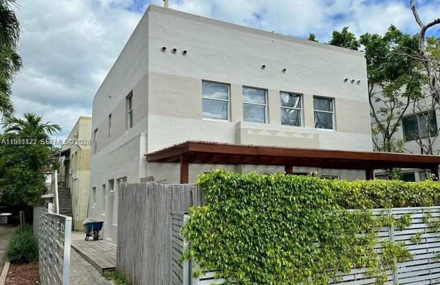 833 W 39th St photos photos 833 W 39th St photos photos