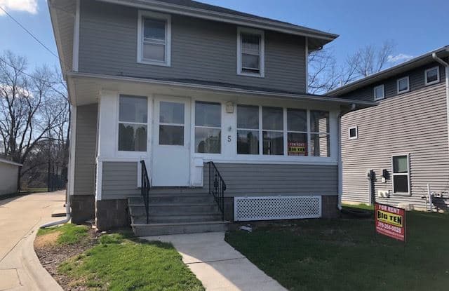 5 Triangle Pl - 5 Triangle Place, Iowa City, IA 52246