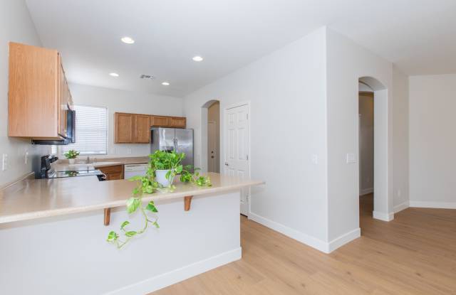 8725 West Whyman Avenue Gallery 2