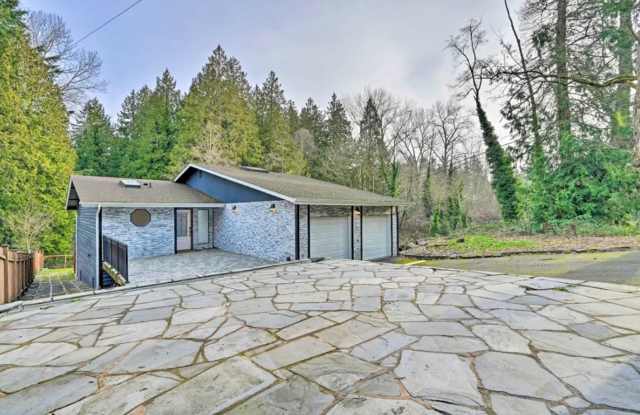 6 Bedroom, 3 Bath Home in Shoreline - 1234 Northeast Ballinger Place, Shoreline, WA 98155