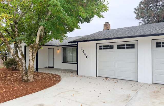 **FULLY REMODELED - MUST SEE!** Gallery 3