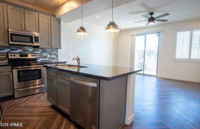 1270 E CURRY Road photos photos