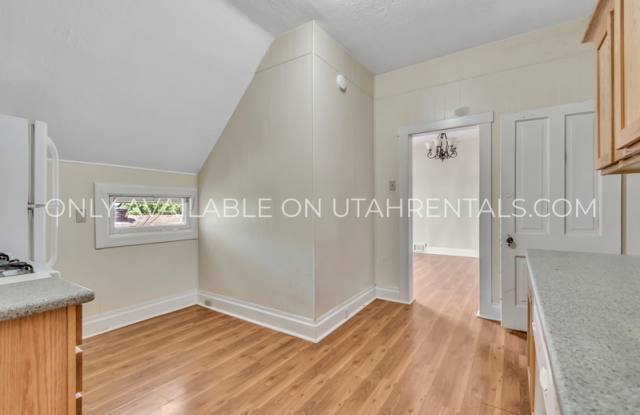 1040 E 200 S Gallery 4