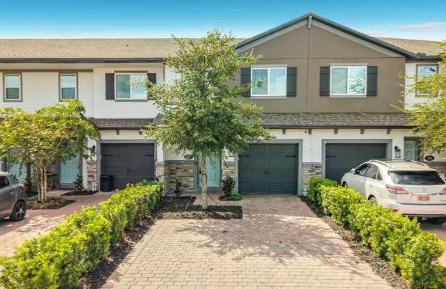 Modern 3-Bedroom Townhome with Loft, Pool & Pet-Friendly Community Gallery 4