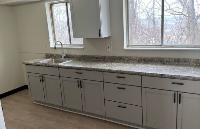 Delightful 2bd 1 1/2ba Single Family Home in Verona - 7574 Tyler Road, Allegheny County, PA 15235