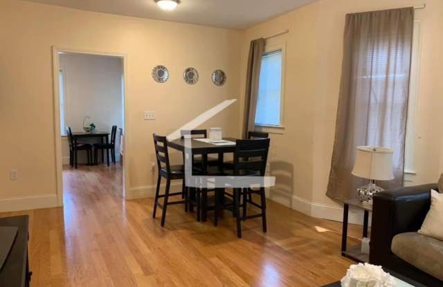 Gorgeous Brighton 3 Bed With Included Parking Available 9/1/26 Gallery 3