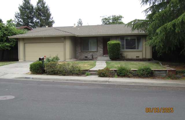 Welcome to Larkfield-Wikiup! Charming single story 3 bedroom home for rent. Large, Private back Yard. photos photos