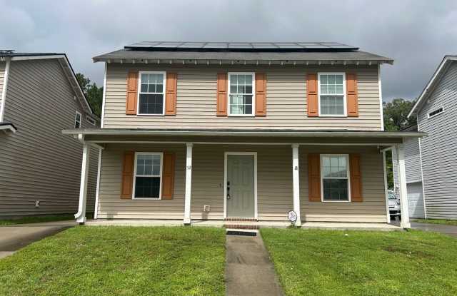4 bedroom/2.5 bathroom in Savannah, GA photos photos
