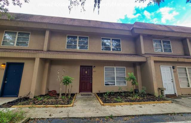 3 BED/ 2.5 BATH CONDO-TOWNHOME- Fairway Oaks Sarasota photos photos