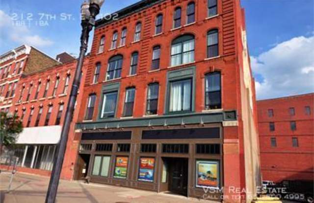 212 7th St. E - 212 Minnesota Highway 5, St. Paul, MN 55101