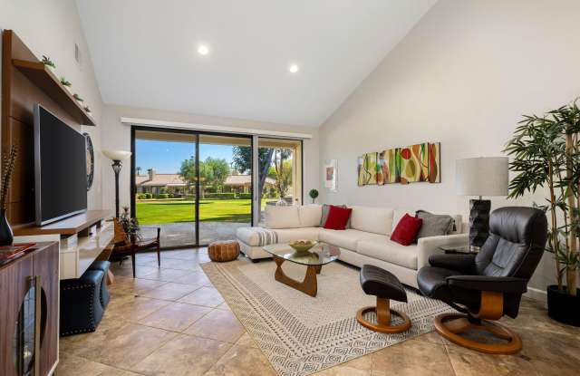 186 Gran Via photos photos