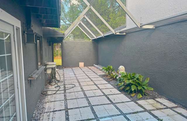 Charming 3-Bed, 2-Bath Home in Quiet Fort Myers Community Gallery 3