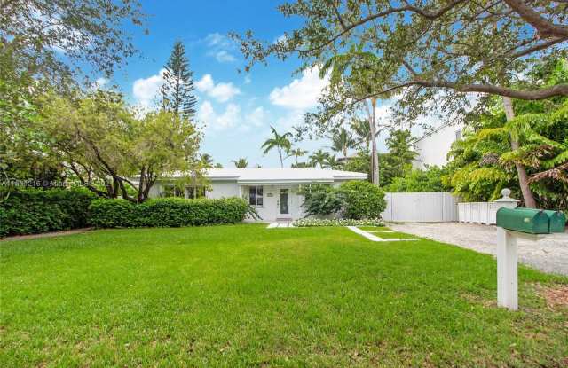 442 Warren Ln - 442 Warren Lane, Key Biscayne, FL 33149