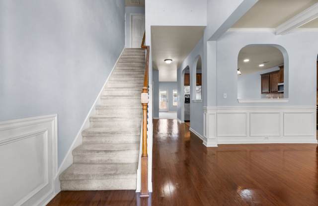 Spacious 5 Bedroom Home in Convenient Newnan Location Gallery 4