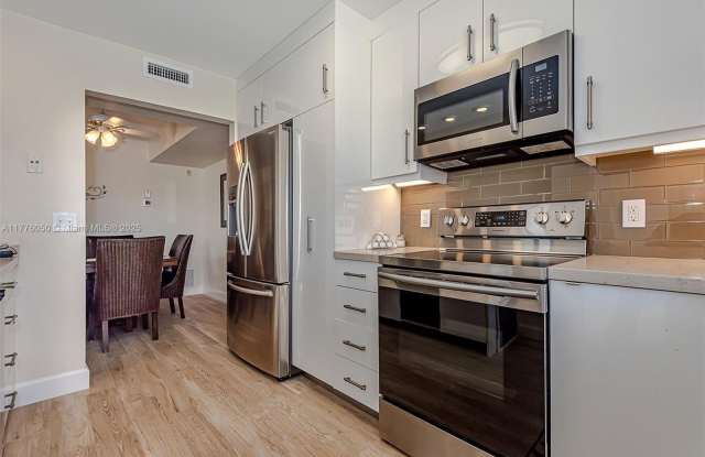 1200 Hibiscus Ave photos photos