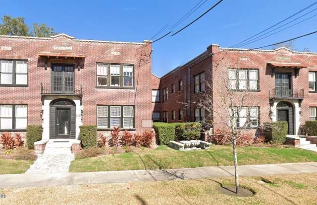 2335 RIVERSIDE Avenue unit: 8 photos photos