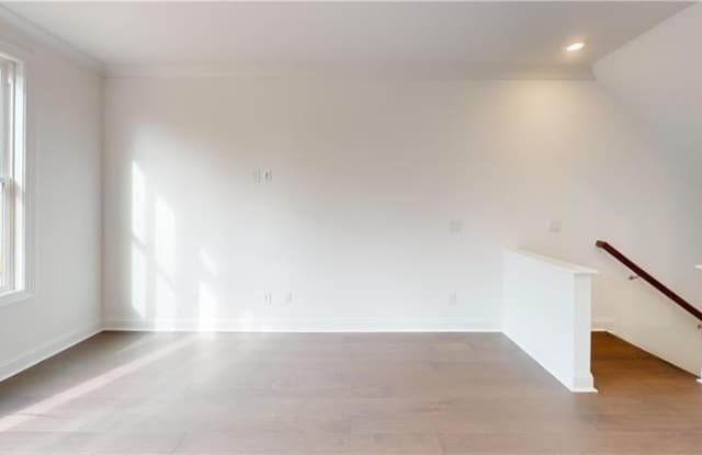 141 Basil Street Gallery 3