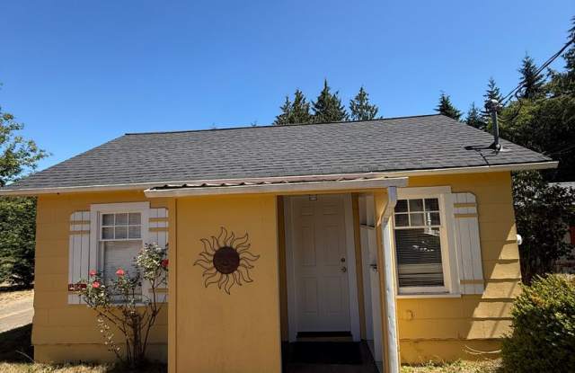 One Bedroom House In Port Hadlock photos photos