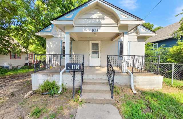 Coming Soon – Charming 3-Bedroom Near Historic Independence Square! Gallery 1