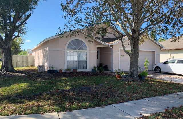 14614 Traders Path - 14614 Traders Path, Hunters Creek, FL 32837