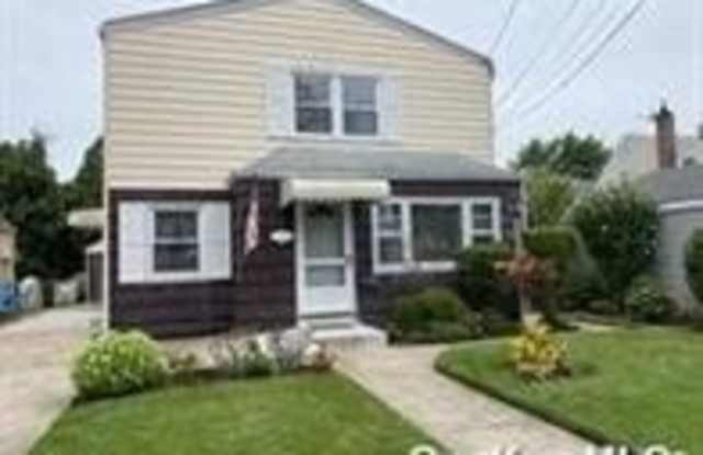 315 Denton Avenue photos photos
