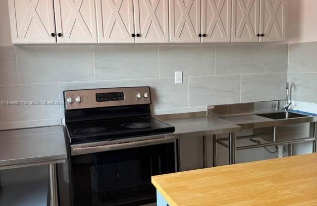 1432 NE 163rd St photos photos