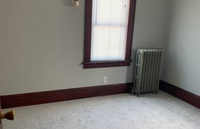 6 Bedroom 4 Bathroom Como House Available September 2027 Gallery 1