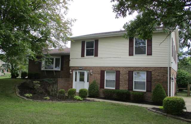 Renovated Quad In Forest Ridge Area w/4 Bedrooms  2 Family Rms  Mad River Schools - 4750 Whitewood Court, Dayton, OH 45424