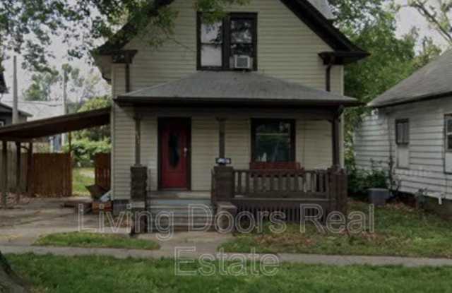 837 Peach St. - 837 Peach Street, Lincoln, NE 68502