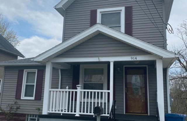 914 Washington Ave. - 914 Washington Avenue, Girard, OH 44420