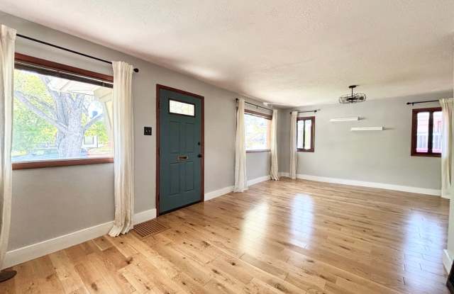 Beautiful Renovation in Liberty Wells! Gallery 4