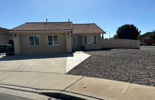 504 Playa Blanca Ct. in Santa Maria - 504 Playa Blanca Court, Santa Maria, CA 93455