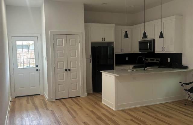 2095 Bourland Gallery 2