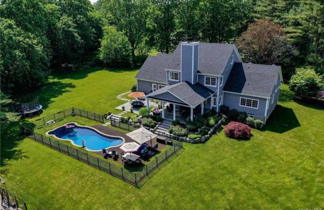 714 Old Kensico Road Gallery 3