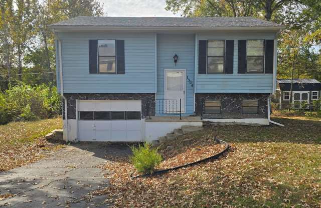 3 bedroom 1.5 bathroom home Gallery 1