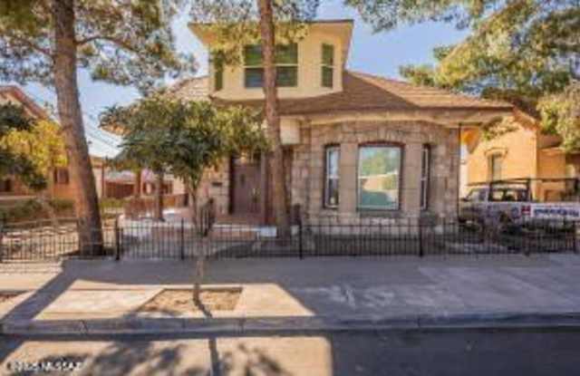 429 W Crawford Street - 429 West Crawford Street, Nogales, AZ 85621