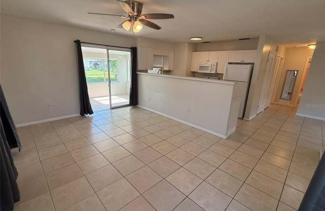 22180 MIDWAY Boulevard Gallery 4