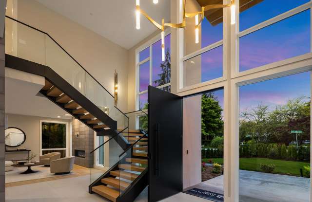5Bd/6Ba Medina Home Gallery 3
