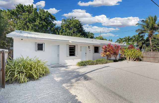 82207 Old Highway photos photos