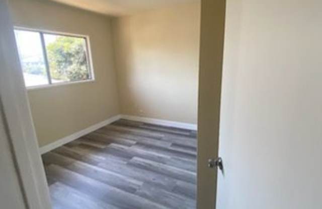 6833 11th Ave - 6833 11th Avenue, Los Angeles, CA 90043
