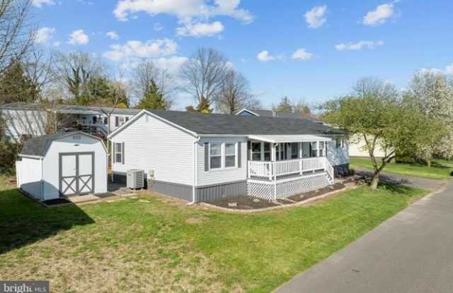 904 Lakeview Dr Gallery 1